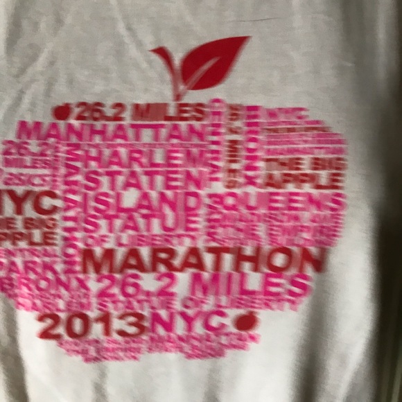 2014 NYC marathon ladies T shirt, great logo, collectibles - Picture 3 of 7